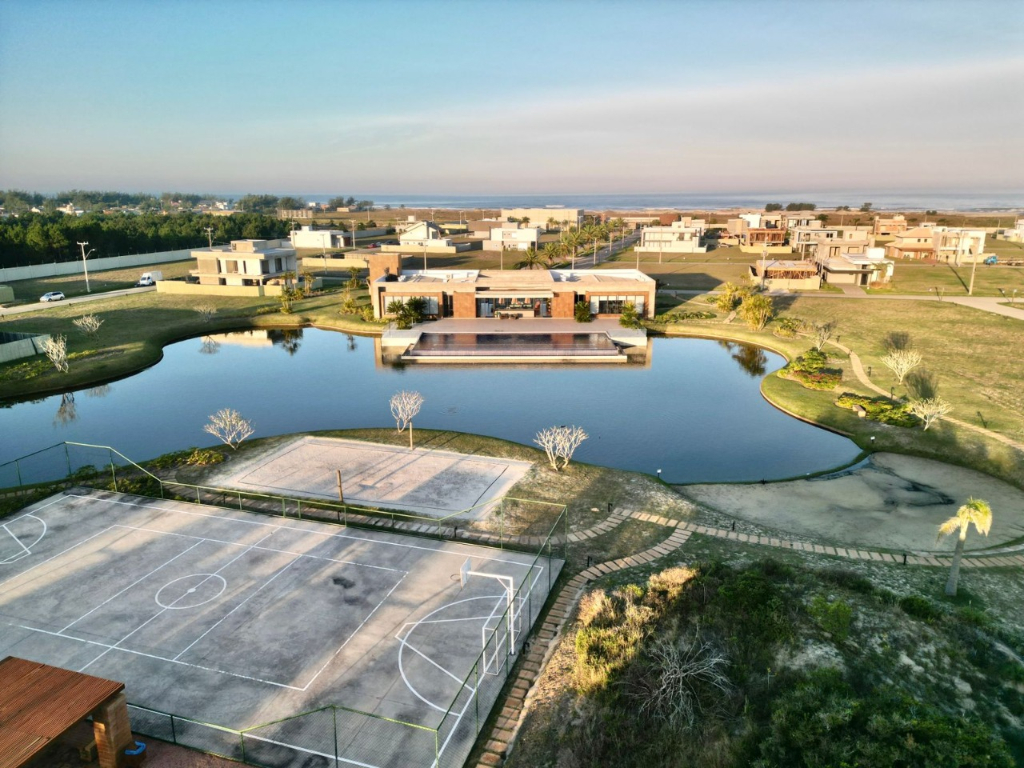 ARENAS